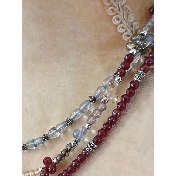 Napier Multi Strand Beaded 16" Necklace Red Glass & Clear Beads Silver Tone - Picture 2 of 4